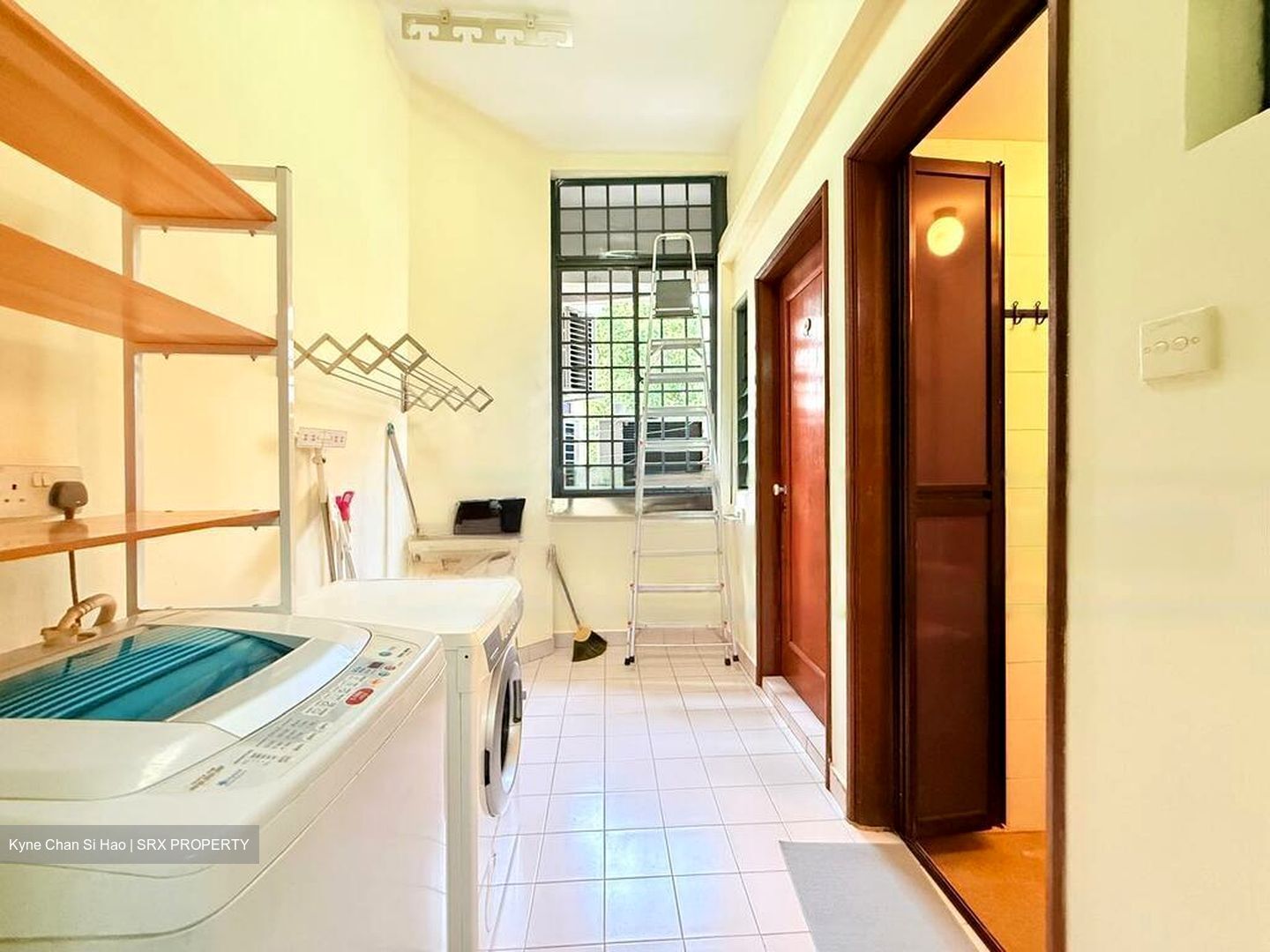 Gold Coast Condo (D5), Condominium #517802941